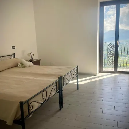 A Posticastello Castelluccio Superiore